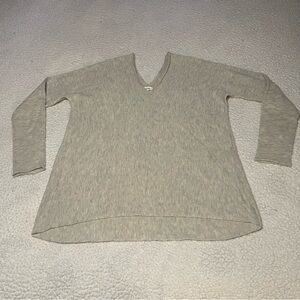 Vince hi-low v-neck and back sweater in oatmeal size medium